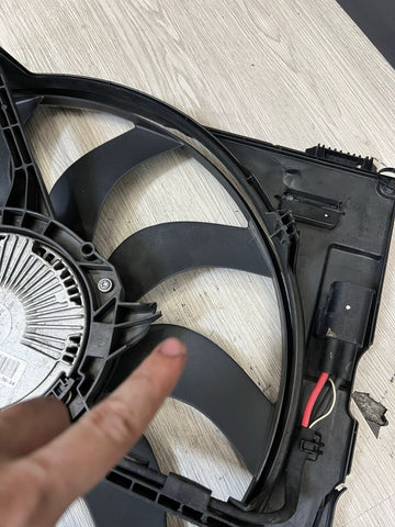 BMW 15-20 F80 F82 F83 M3 M4 Engine Cooling Fan Assembly OEM 2284887