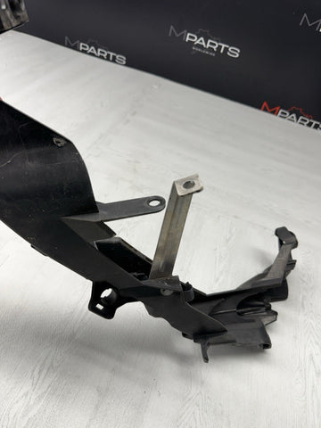 BMW 08-13 E90 E92 E93 M3 RIGHT FRONT HEADLIGHT BRACKET 51648040552