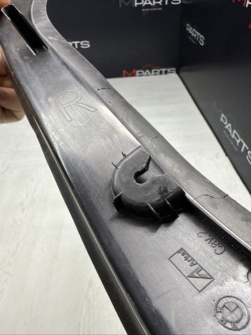 BMW 21-26 G82 G83 RIGHT PASSENGER TRUNK TRIM COVER DRIP SEAL CHANNEL BLACK