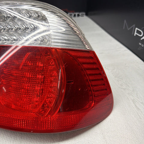 01-06 E46 BMW 330 M3 CONVERTIBLE REAR LED TAIL LIGHT RIGHT 6937454 *Notes*