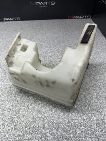 BMW 01-06 E46 330 M3 Washer Fluid Tank Reservoir No Headlight Washer 61677895231