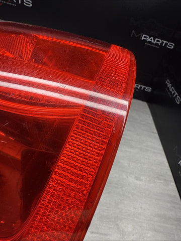 01-06 E46 BMW 330 M3 CONVERTIBLE REAR LED TAIL LIGHT DRIVER 6937453 *PIXELS*