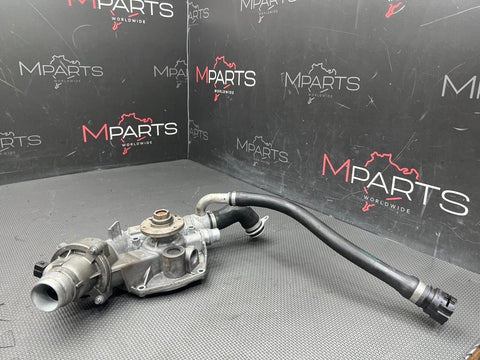 15-20 BMW F80 F82 F83 M3 M4 S55 WATER PUMP THERMOSTAT HOUSING