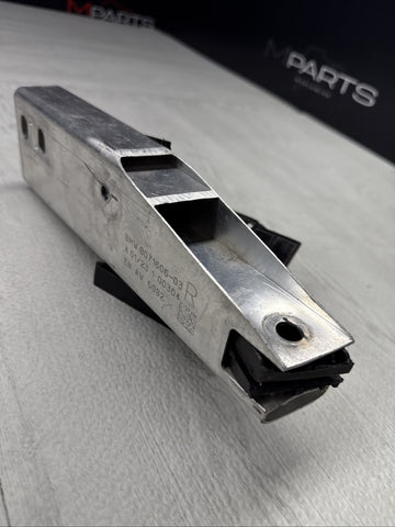 BMW G80 G82 G83 M3 M4 FRONT RIGHT BUMPER SUPPORT RAIL BRACKET OEM 51118071606