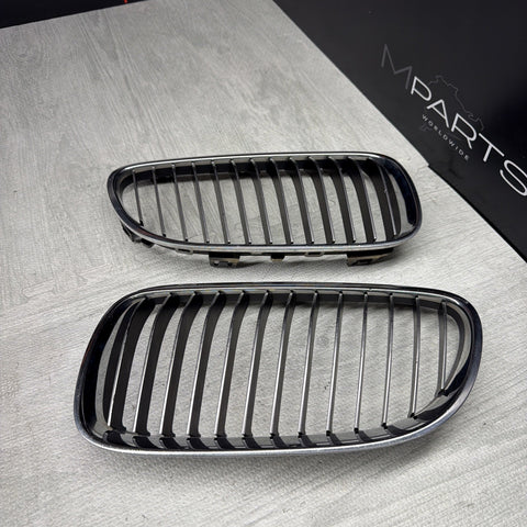 11-13 BMW 335i E92 E93 Front Left Right Upper Grille Set 7254967 7254970 OEM