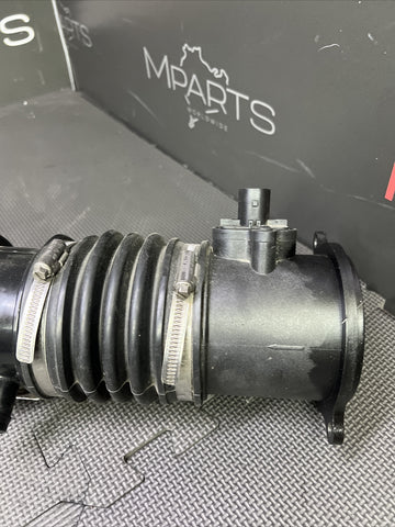 FERRARI 488 GTB PASSENGER RIGHT AIR CLEANER TO TURBO HOSE OEM 320387 320385