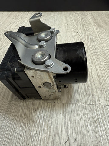 BMW E90 E93 E92 M3 08-13 ABS BRAKE PUMP HYDRAULIC ANTI LOCK 7841232 *Crack