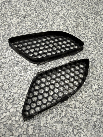 08-13 BMW 3 Series E90 E92 E93 M3 Front Bonnet Grilles Grills OEM 8041985