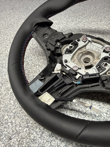 600 MILES OEM STEERING WHEEL BMW F90 F91 F92 M5 M8 F95 F96 X5M X6M 8094391