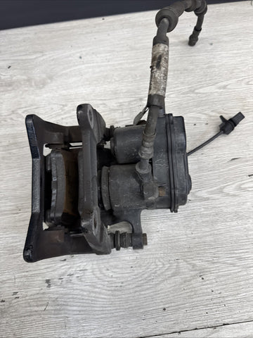 PORSCHE MACAN 15-19 REAR LEFT DRIVER SIDE BRAKE CALIPER BLACK OEM