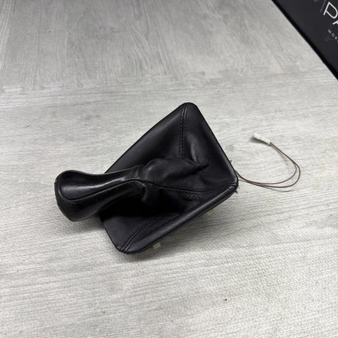BMW 01-06 E46 M3 6 SPEED SHIFT KNOB OEM Illuminated *Worn Leather*