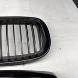 08-13 BMW E90 E92 E93 M3 Front Kidney Grilles Gloss Black