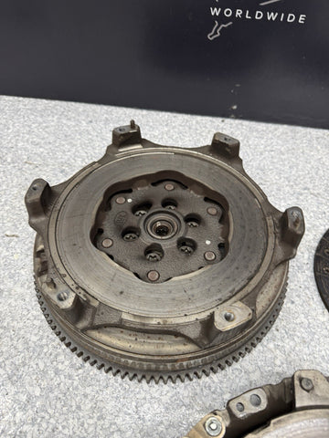 2008-2013 BMW E90 E92 E93 M3 S65 FLYWHEEL PRESSURE PLATE & CLUTCH OEM 2283831