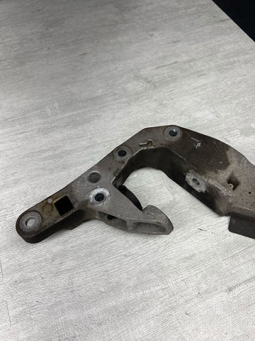 BMW G30 G01 G02 G11 G12 F90 F93 G07 M5 M8 TRANSMISSION CROSSMEMBER MOUNT BRACKET