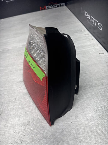 01-06 E46 BMW 330 M3 CONVERTIBLE REAR LED TAIL LIGHT DRIVER 6937453 *PIXELS*