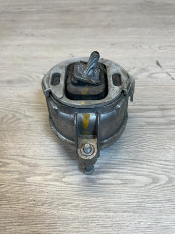 15-20 BMW F80 F82 F83 M3 M4 Front Right Side Engine Motor Mount 2284818