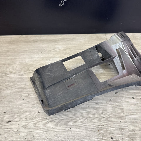 01-06 BMW E46 M3 LEFT DRIVER FRONT BUMPER COVER GUARD BRACKET 2695247