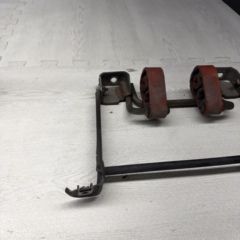 BMW E90 E92 E93 M3 08-13 Muffler Bracket Hanger 8041984