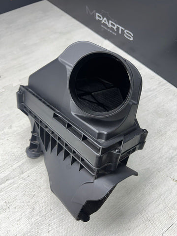 21-25 BMW G80 G82 G83 M3 M4 Front Left Air Filter Intake Housing OEM