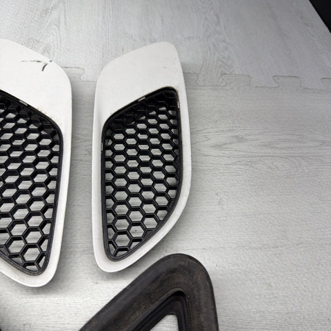 08-13 BMW E90 E92 E93 M3 Hood Scoops Space Pair 8042978 Alpine White *Tabs*