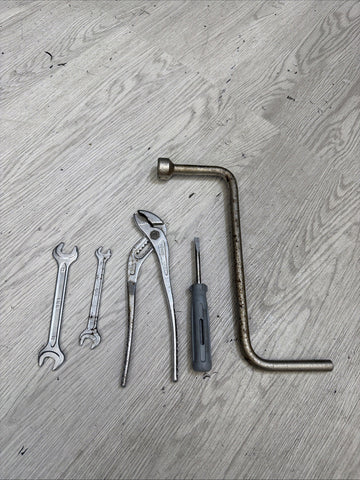 01-06 BMW E46 325 330 M3 Emergency Trunk Tool Tools Kit Set OEM HEYCO