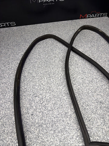 92-99 BMW E36 M3 Coupe Driver Passenger Rear Pop Out Window Seal OEM