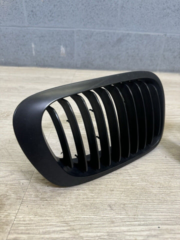 01-06 BMW E46 M3 Front Kidney Grilles Matte Black