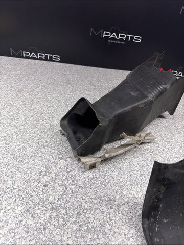 BMW E46 M3 OEM (2001-2006) BRAKE AIR INLET DUCTS + BRACKETS PAIR *1 BROKEN TAB