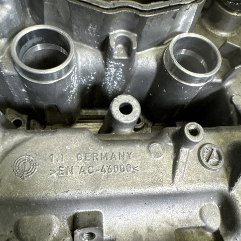 2012-2016 BMW F10 M5 S63 RH Right Valve Cover 7843506