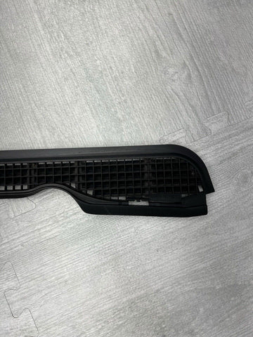 91-99 BMW E36 3 Series M3 Sedan Center Wiper Cowl Vent Grille Trim Cover OEM