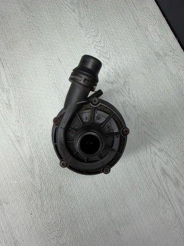 15-20 BMW F80 F82 F83 M3 M4 S55 ENGINE COOLANT AUXILIARY WATER PUMP OEM