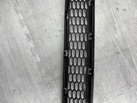 Genuine BMW 08-13 E92 E93 M3 Rear Bumper Center Grill 8040877 OEM