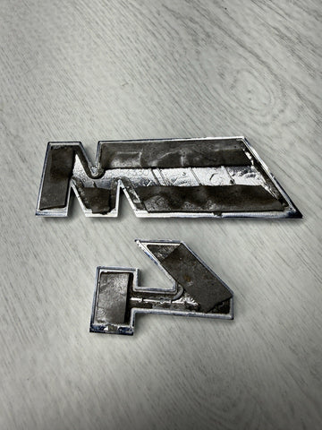 BMW 15-20 F82 F83 M4 BADGE EMBLEM STICKER 51138054330 8054330 ORIGINAL