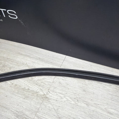 BMW E46 M3 01-06 Left Driver Side Door Weather Strip Seal Black OEM*Rip