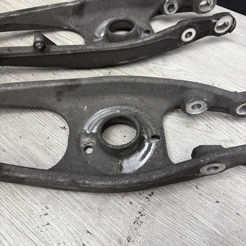 15-20 OEM BMW F80 F82 F83 M3 M4 Rear Passenger Driver Control Arms Pair