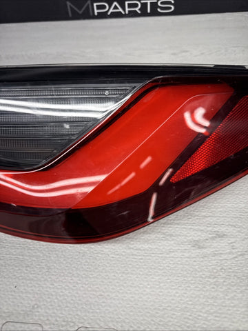 BMW 20-24 G22 G82 430i M4 Right Passenger Tail Light OEM 7477606