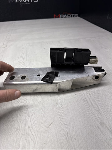 BMW G80 G82 G83 M3 M4 FRONT RIGHT BUMPER SUPPORT RAIL BRACKET OEM 51118071606