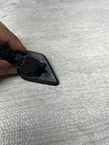 OEM BMW F80 F82 F83 M3 M4 Front Bumper Left Nozzle Washer Cover Sapphire Black
