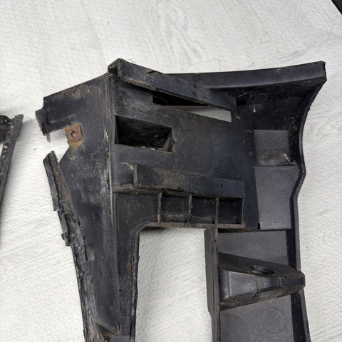 01-06 BMW E46 M3 FRONT BUMPER COVER GUARDS BRACKETS 2695247