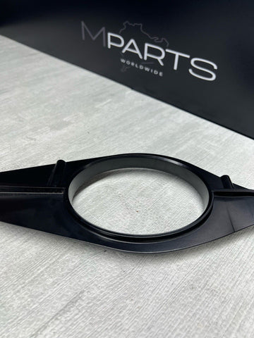 LEFT AIR INTAKE BOX FILTER BRACKET BMW 18-25 F90 F91 F92 F93 M5 M8 OEM