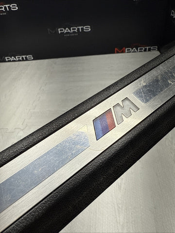 BMW G05 X5 G06 G07 Cover Strip Entrance Front Right 7434240 OEM