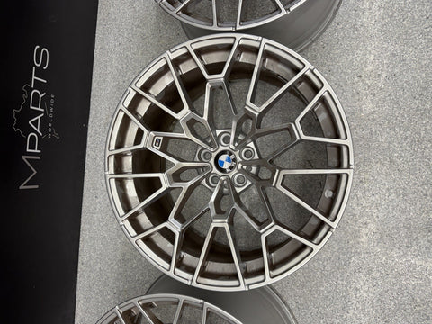 BMW M3 M4 CS CSL G80 G82 19/20 Staggered OEM Hyper Silver 827M