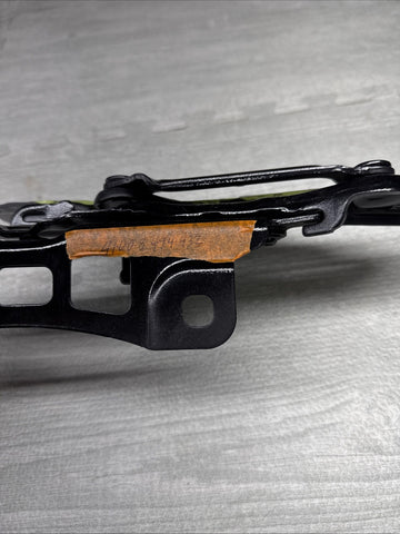 BMW 330 430 HOOD HINGE RIGHT 2019 2020 2021 2022 2023 7450590 4100 8494432 OEM