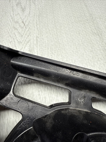 BMW 11-16 F10 M5 FRONT LEFT FENDER HOLDER BRACKET 51647903881 ORIGINAL