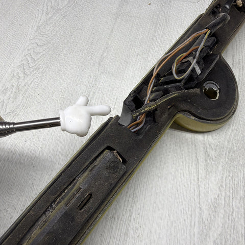 01-06 BMW E46 M3 Convertible Trunk Lid Grip Key Deck Handle Phoenix *Notes*