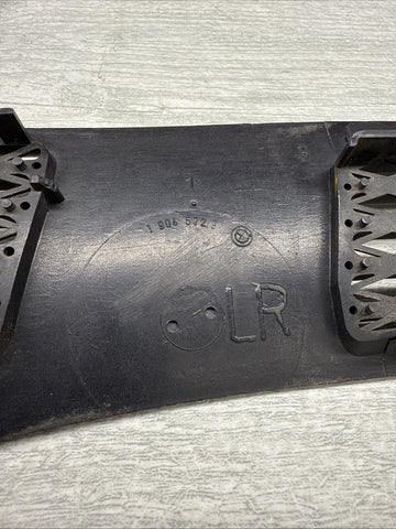 BMW 3 E30 1980 Wiper Trim 1904572 ARB21318 51131904572
