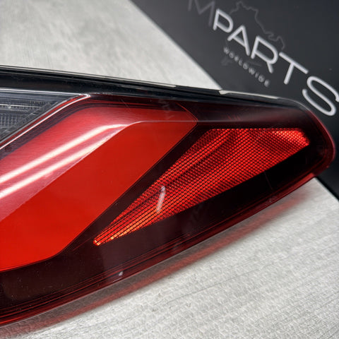 BMW 4 Coupe 20-24 G22 G82 M4 430 Rear Right pass Taillight 7477606 63217477606