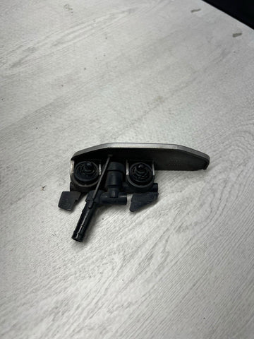 BMW 01-06 E46 M3 Left Driver Headlight Washer Jet Cover 8256179 Titanium Silver