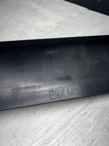 08-13 OEM BMW E90 E92 E93 M3 S65 Engine Front Lower Oil Cooler Bracket Duct