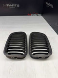 BMW 01-06 E46 M3 Front Kidney Grilles Matte Black Set